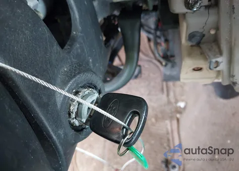 1999 Ford F-150 Lariat/Xl/Xlt из США, поврежденный, VIN 1FTRX17L9XNB83680